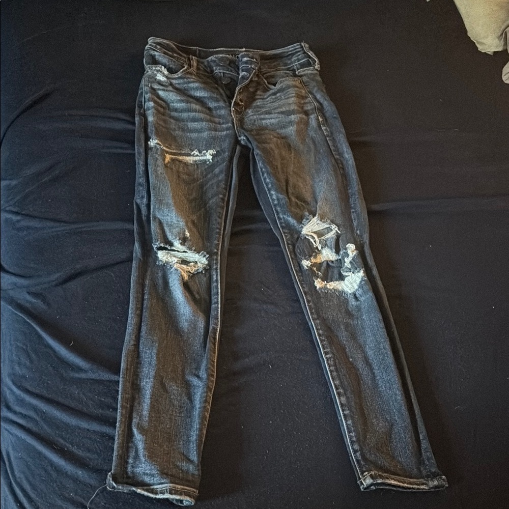 American Eagle Outfitters High Rise Distressed Jeans - Dark Blue